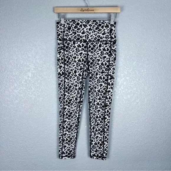 ZYIA Snow Leopard Pocket Brilliant Hi-Rise 7/8 Leggings 8-10 - Black White Gray - Picture 2 of 9